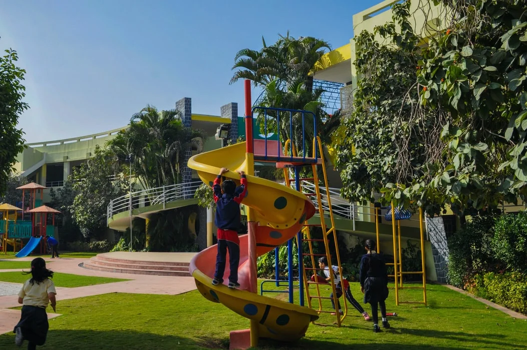 How to Choose Safe Playground Equipment for Your Space